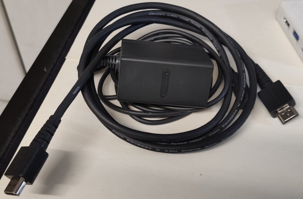 cargadorHDMI.jpg