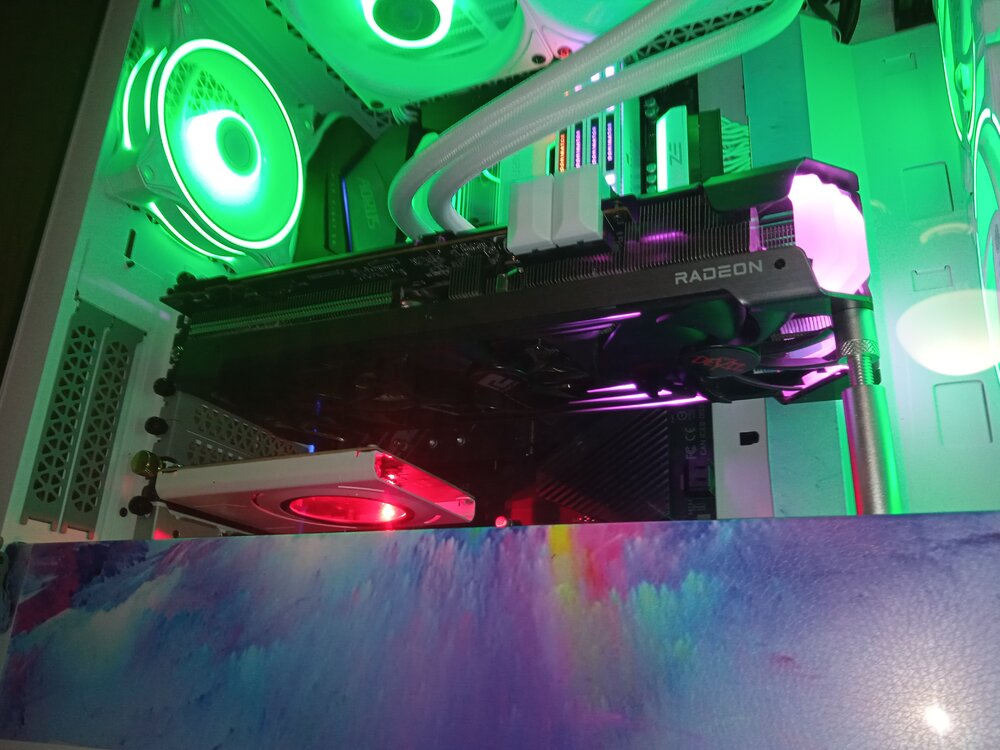 571791656_gpu(3).thumb.jpg.21ee4ceaf5475320d7fe6fba24862a4f.jpg