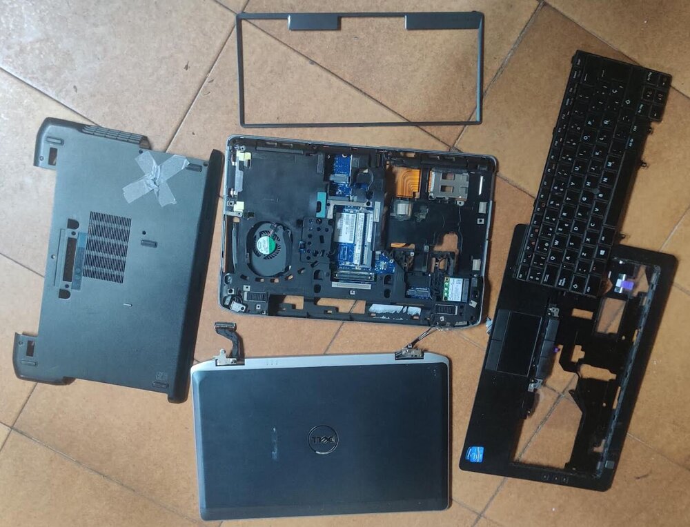 dell.thumb.JPG.043972224c8d3851b322c4ef2466a71e.JPG