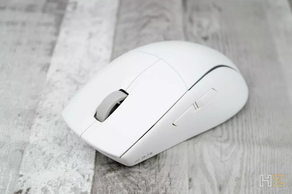 Corsair-M75-Wireless-10.webp.629dba2ad49b1c5139d9d41e6efbc435.webp