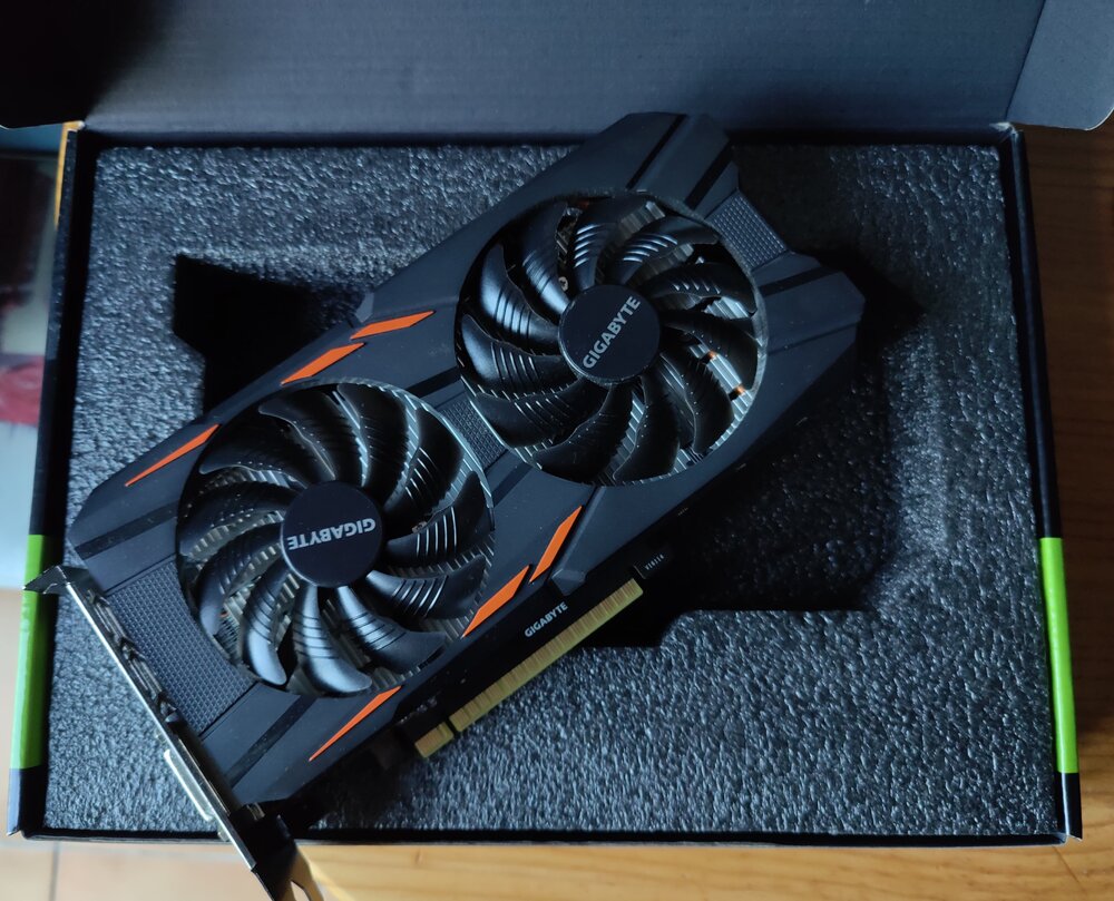 nvidia3-min.thumb.jpg.f8bacf56b647e259ffaff34fbf7b5939.jpg