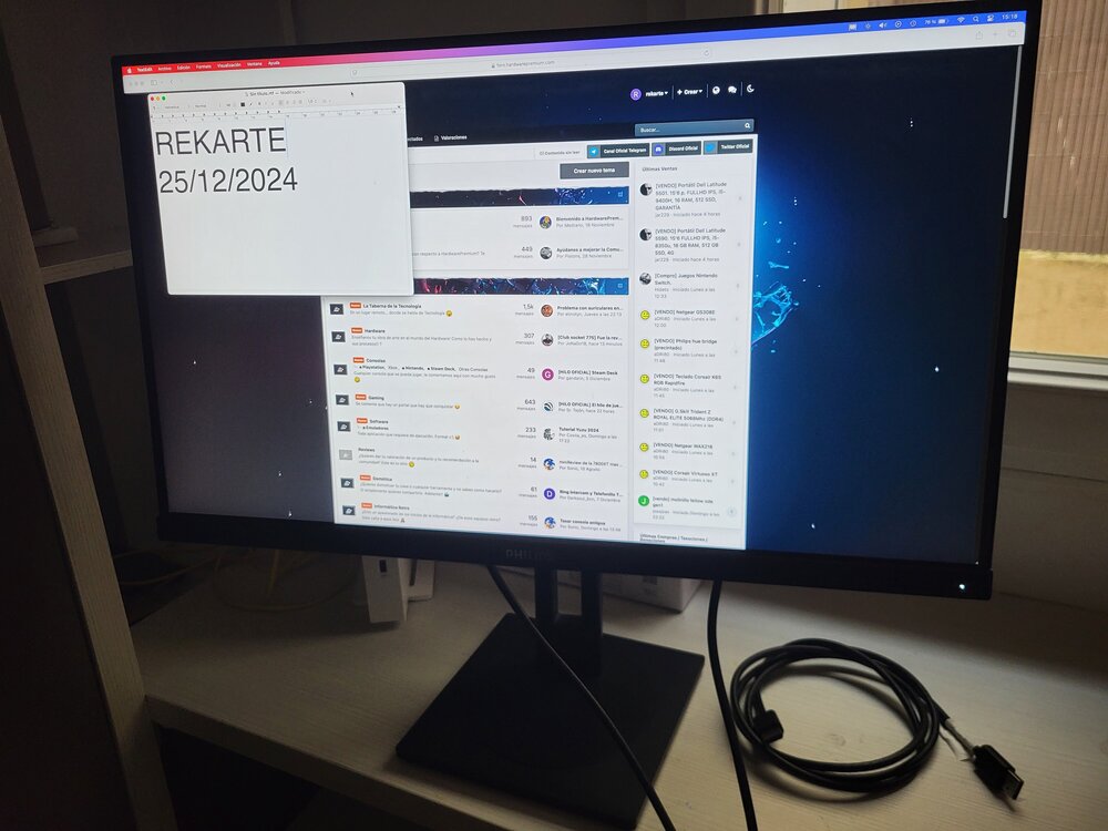 monitor.jpg