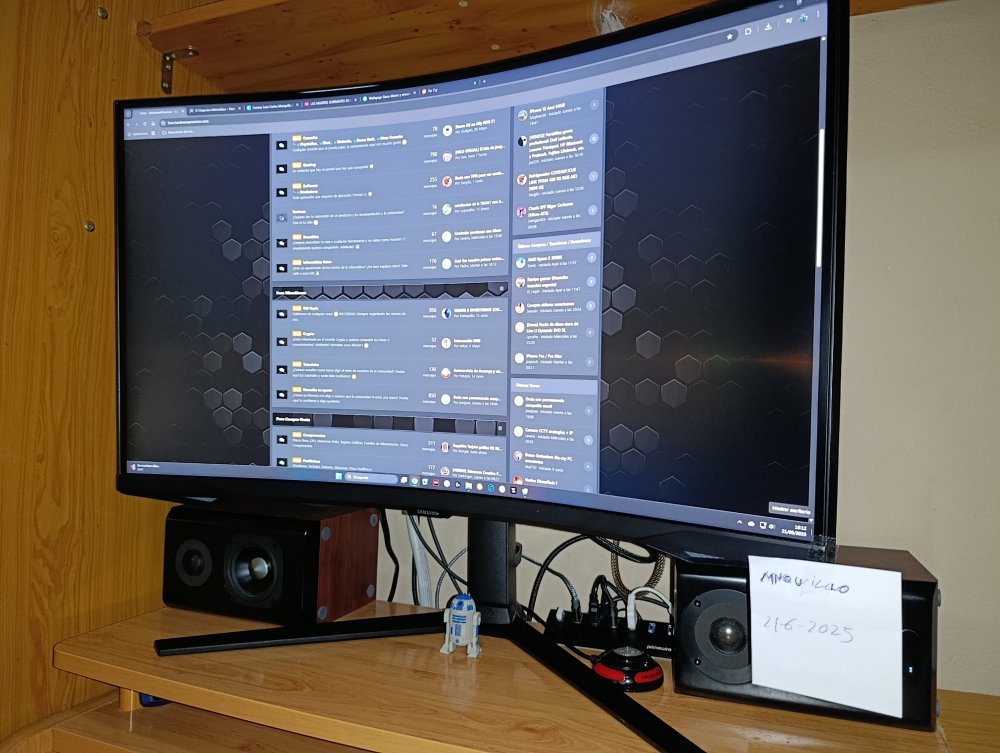 monitor (2).jpg