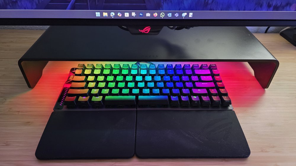 razer-monitor-stand-chroma-destacada.jpg