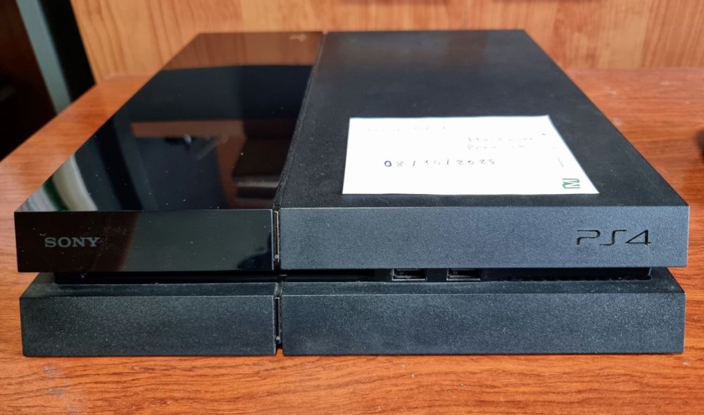 2PS4.thumb.JPG.910b1d88022e4479d1de5a39a078f9c8.JPG