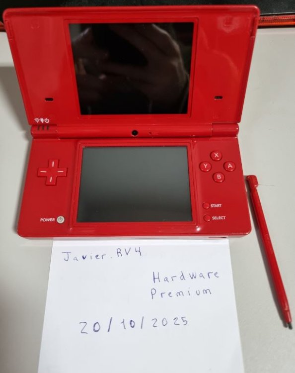 DSi2.thumb.JPG.151021d949db7b5e90b52379ab07113f.JPG