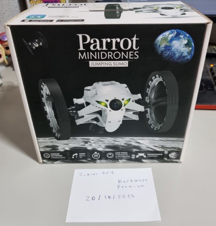 Parrot1.thumb.JPG.1a5e5c5bff95bb8643623d912d2ed72d.JPG