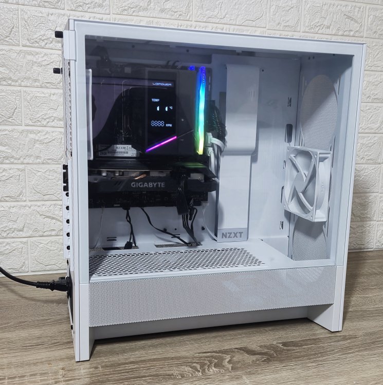 NZXT H5 FLOW (23).jpg