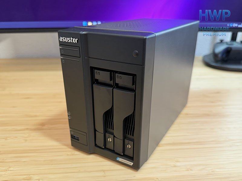 asustor-as6702t-v2-diagonal.jpg