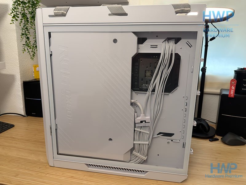asus-rog-strix-helios-ii-lado-derecho.jpg